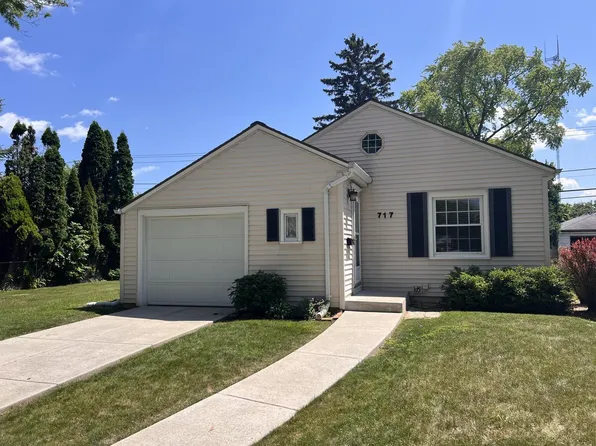 717 East Hampton ROAD, Whitefish Bay, WI 53217