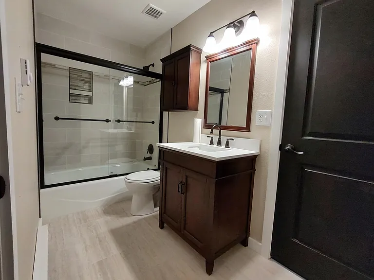 3252 Continental Cir — Photo 7