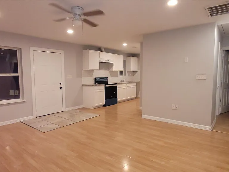 7608 E Magnolia St #B — Photo 10