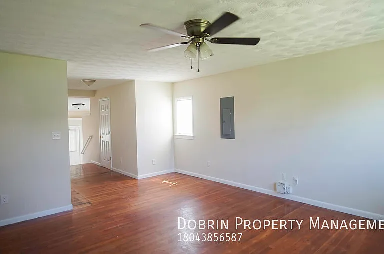 1011 Kinney St — Photo 6