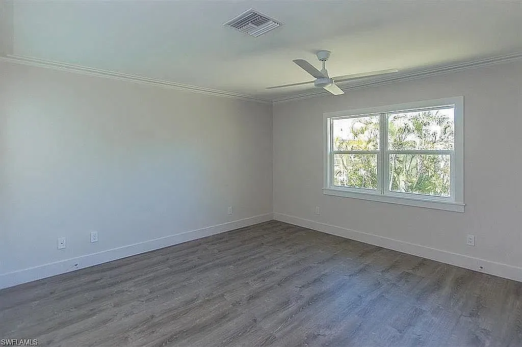 1219 Solana Rd — Photo 4