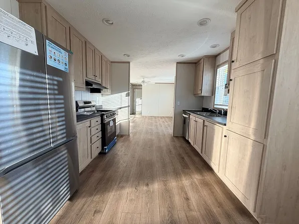 684 Jack Ave, Hobart, IN 46342