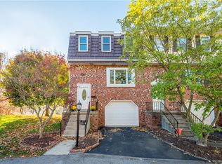 1614 Calico Ct, Bethel Park, PA