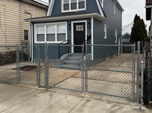 22404 95th Avenue, Queens Village, NY 11429