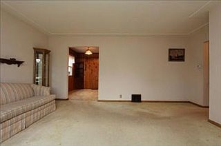 5th image of 2325 Valentine St NE