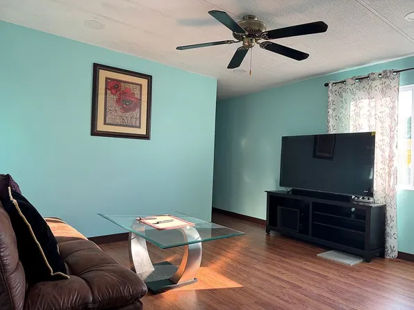 190 W 24th St Trailer D5, Bayonne, NJ 07002