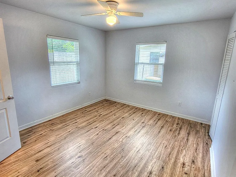 3919 Skycrest Dr — Photo 17