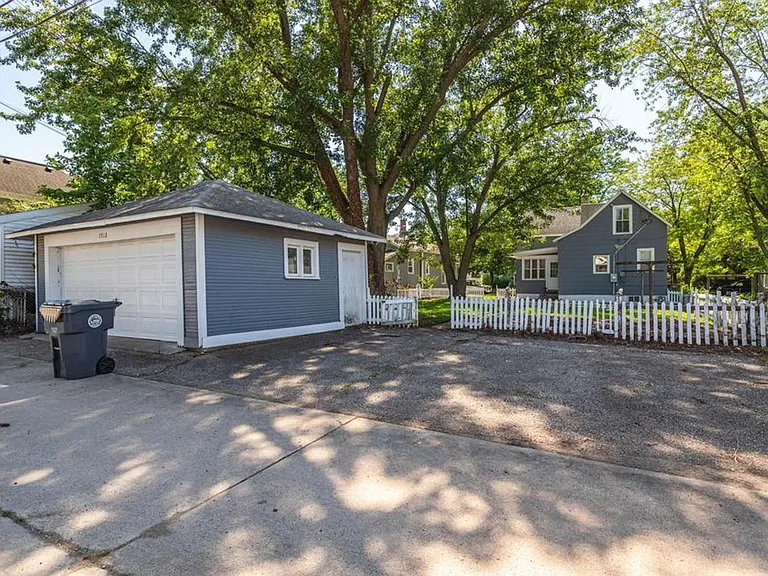 1512 Charles St — Photo 22