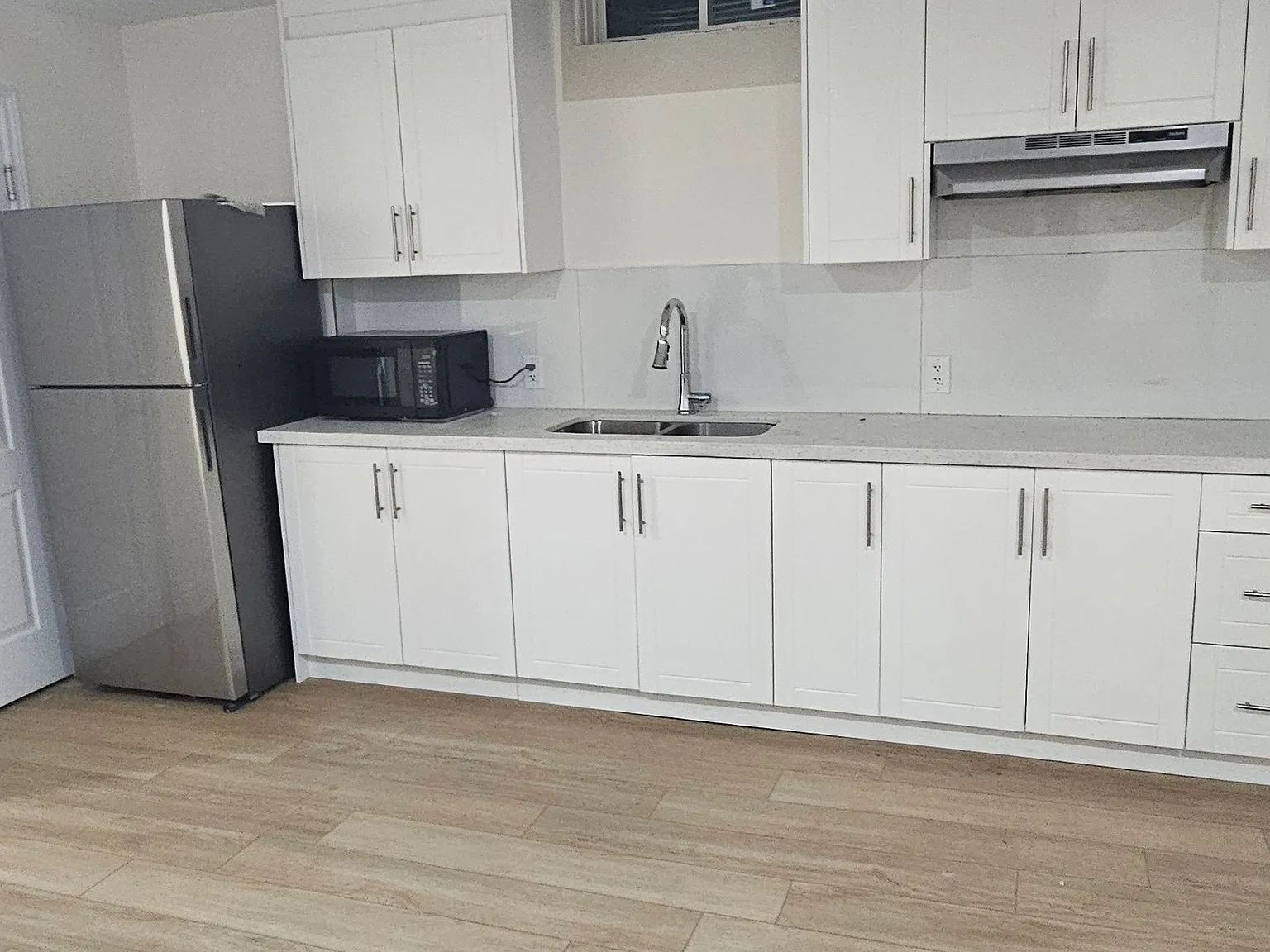 1 bed, $1,000 — Photo 4