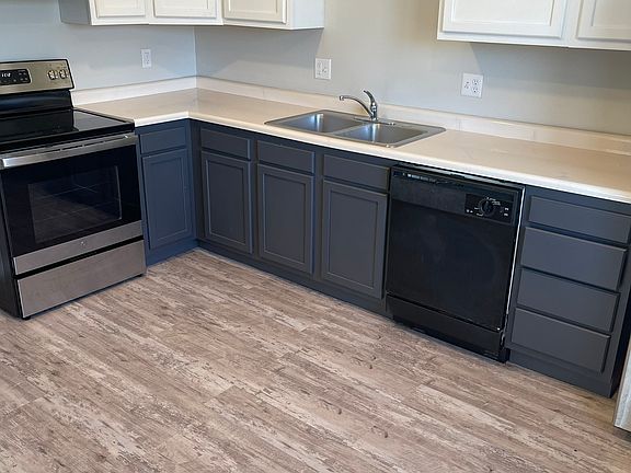 2nd image of 427 S Johnson St #5S