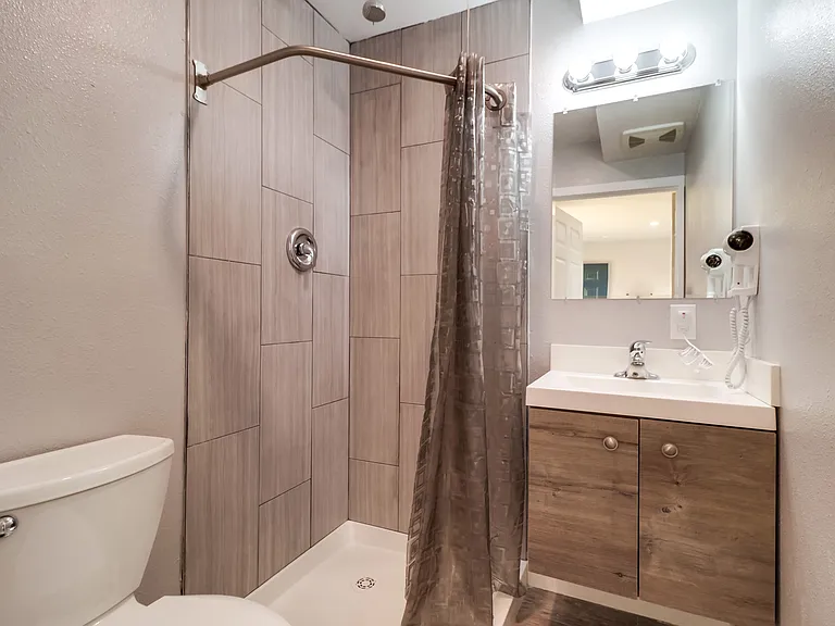 1313 W Morena Blvd #19 — Photo 17