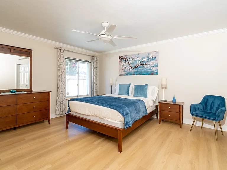 1078 Fairfield Ave — Photo 11