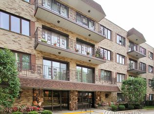 8225 Niles Center Rd APT 109, Skokie, IL 60077