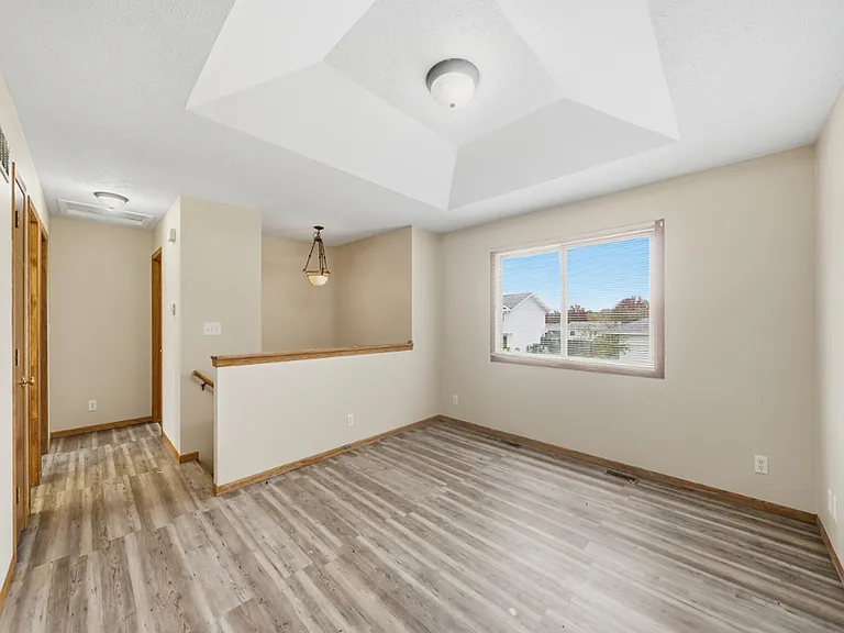 1907 W Apricot Ln — Photo 5