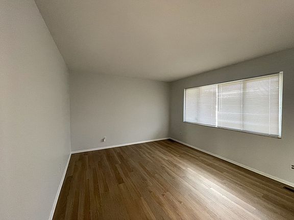 3rd image of 1700 Elaine Rd