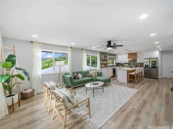 3021 Holua Way, Honolulu, HI 96819