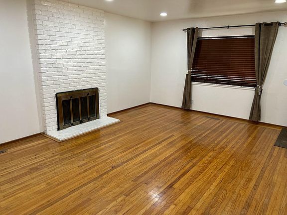 2nd image of 910 Coachella Ave