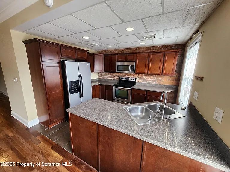 98 N Franklin St #2 — Photo 7