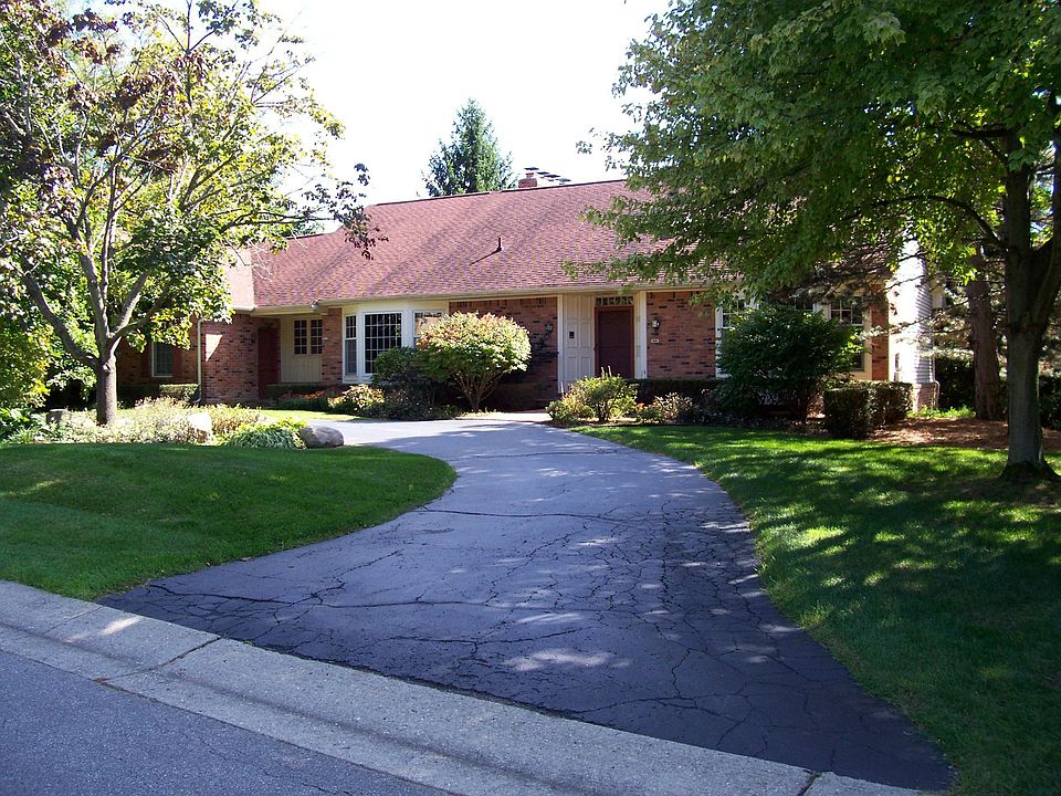 Front Court View