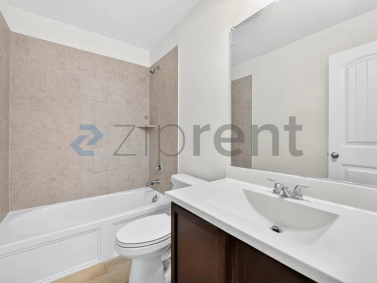 817 Evergreen St — Photo 29