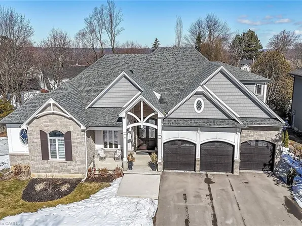 747 Vernon Pl, Hamilton, ON L9G 3H4