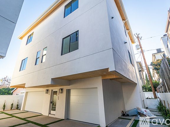 5th image of 5323 Ben Ave #5323