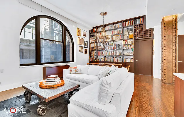 Rented by CORE | media 49