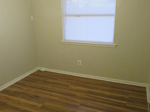 5th image of 1307 Forest Ave APT 3