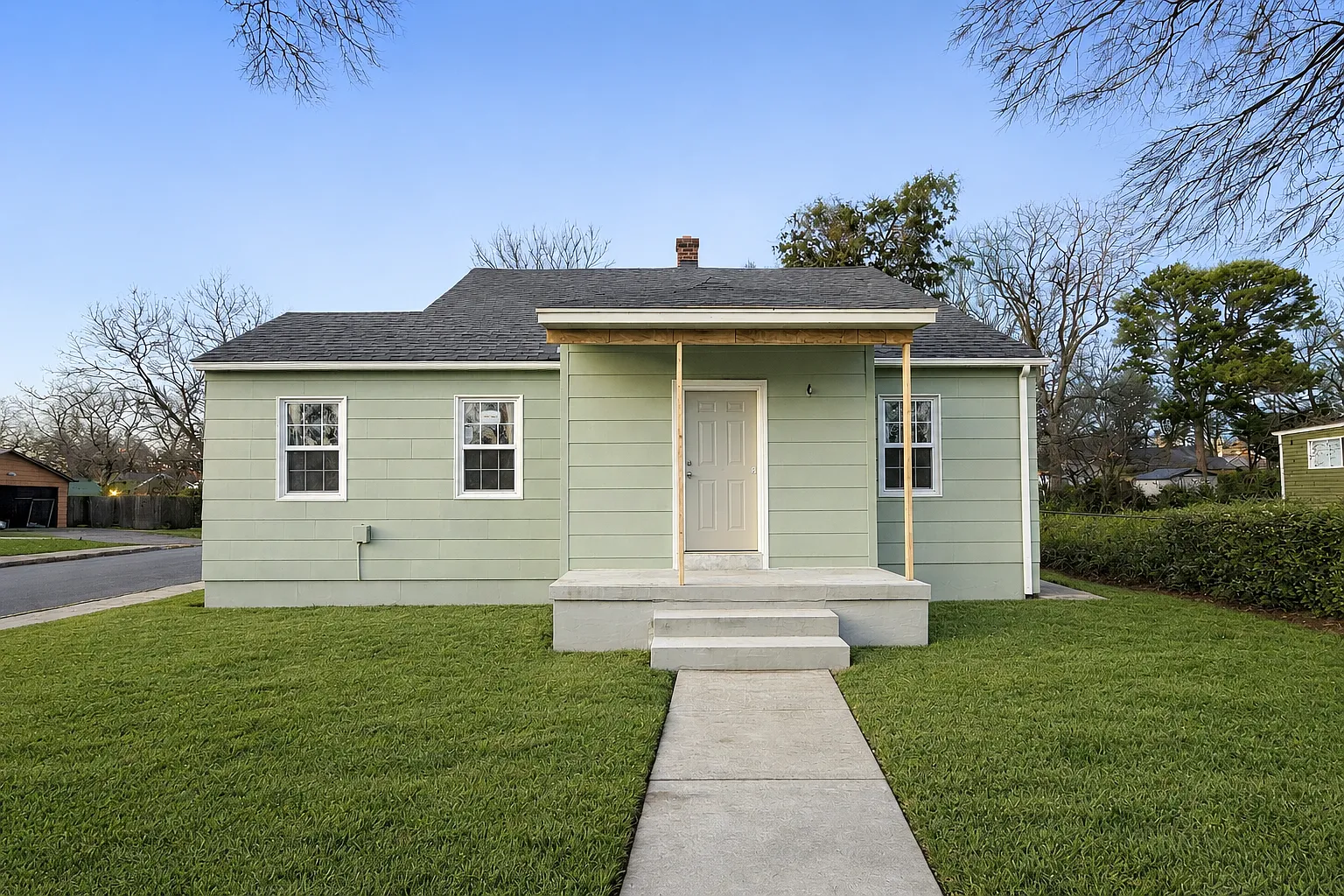 4 bed, $1,550 — Photo 1