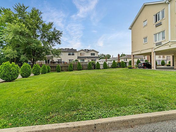 5th image of 6 Arc Pl APT A5