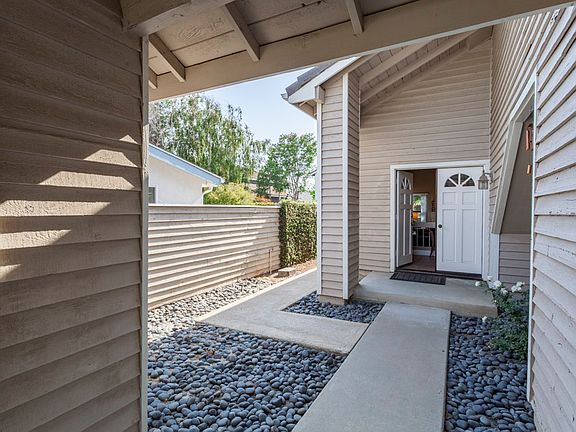 3rd image of 4479 Skyglen Ct