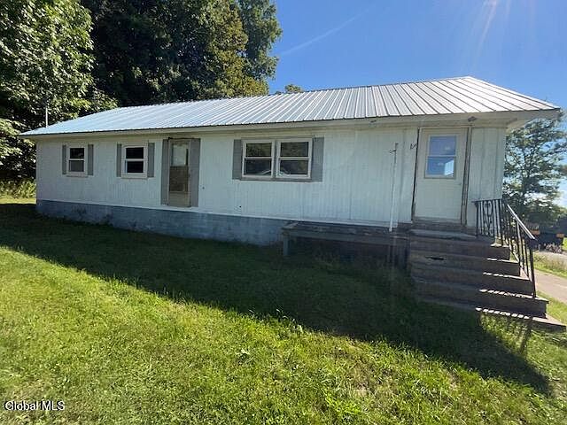 1st image of 172 Hardscrabble Road