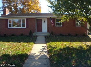 13517 Paradise Dr, Hagerstown, MD 21742