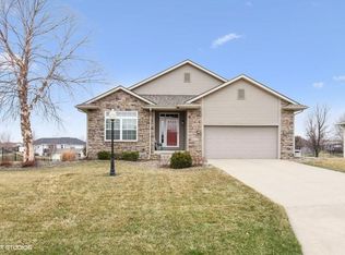 5714 NW 4th Ct, Des Moines, IA 50313