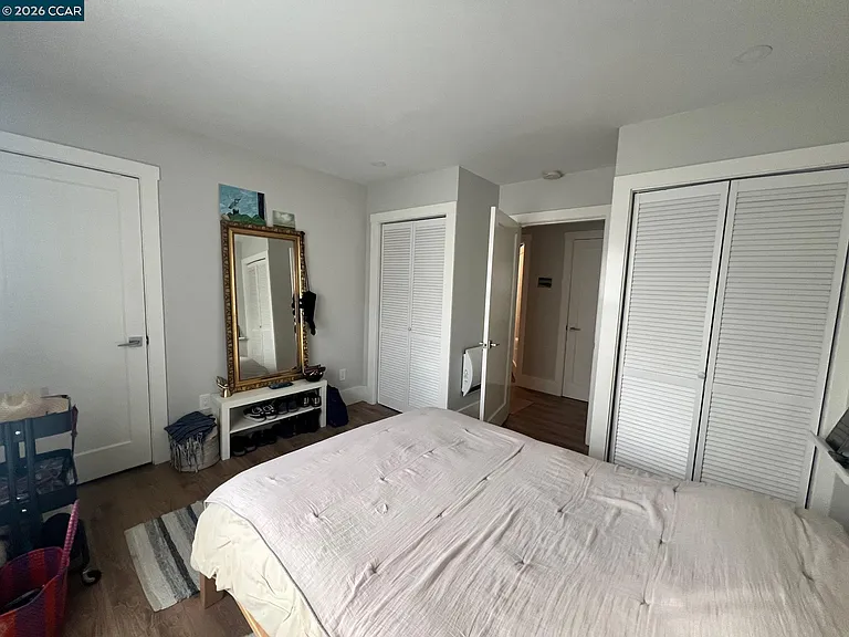1325 Hopkins St — Photo 10
