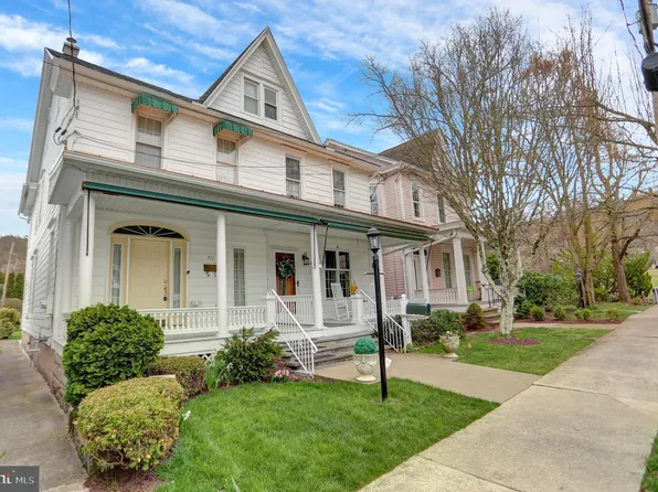 711 Market St, Lykens, PA 17048