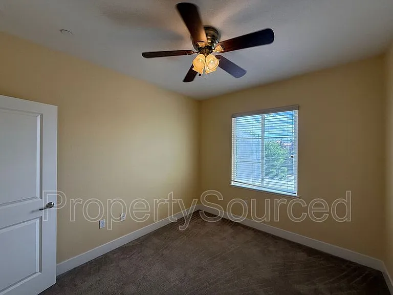 18517 Admiral Way — Photo 38