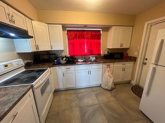 5th image of 1171 NW 19th St