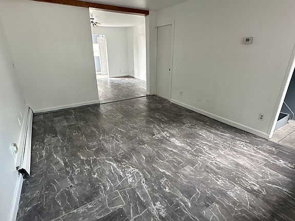 4th image of 107 Earl St