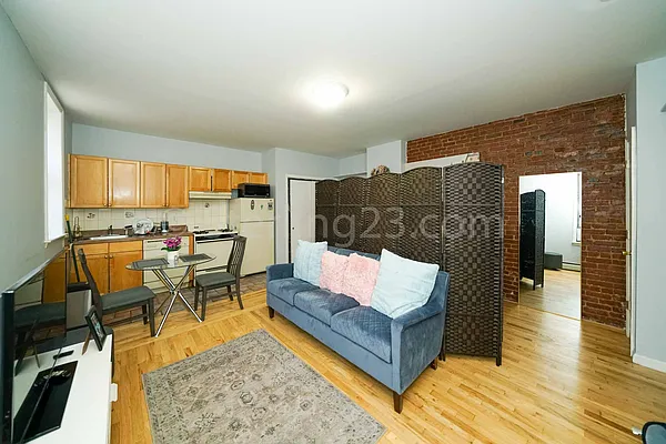 Rented by Sterling Realty Solution Inc | media 7