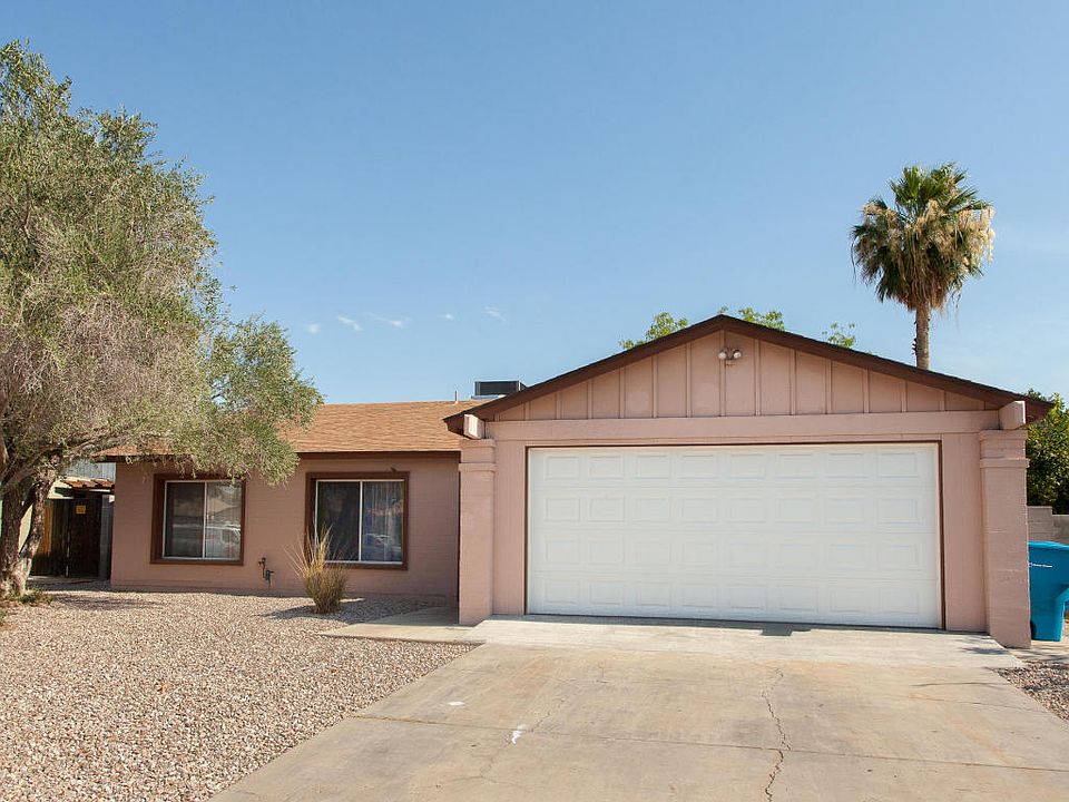 1st image of 2716 E Dahlia Dr