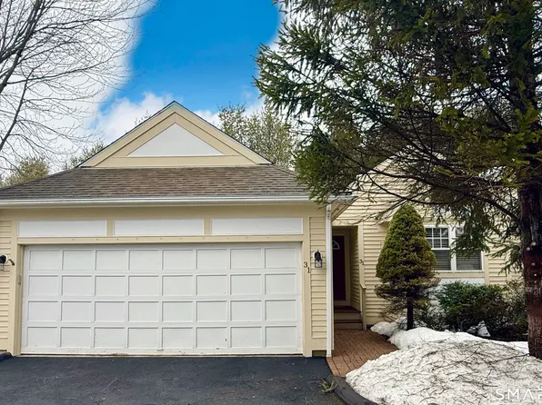 31 Greystone #31, Shelton, CT 06484