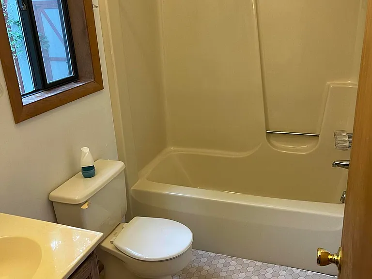 1070 Red Hawk Dr — Photo 13