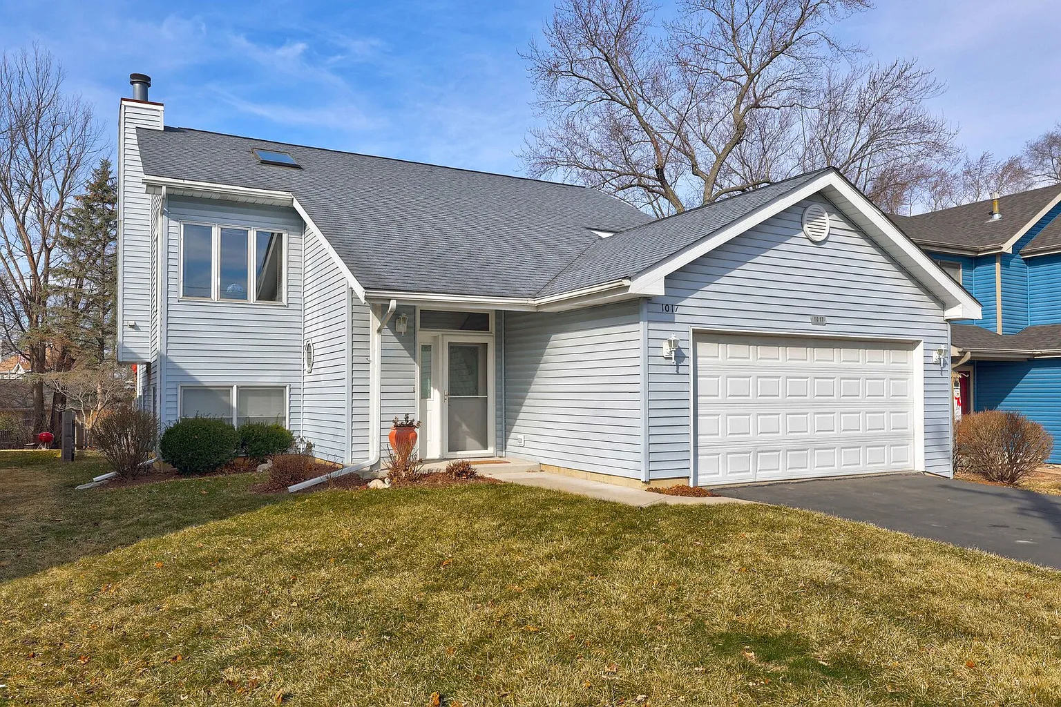 1017 Grand Blvd photo 1