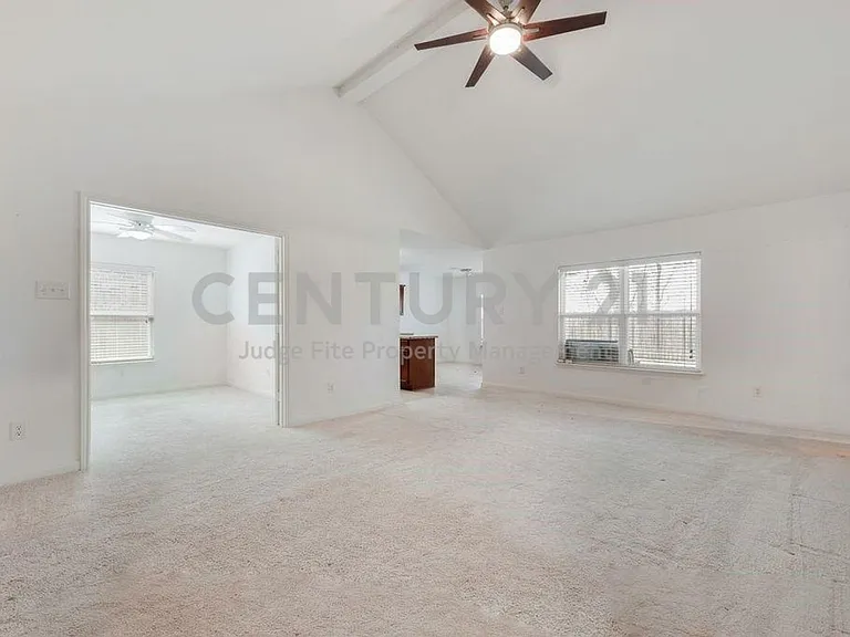 1904 Fairbanks Dr — Photo 3