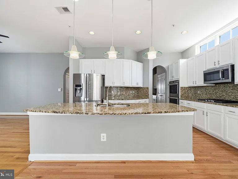 13131 Clarksburg Square Rd — Photo 9