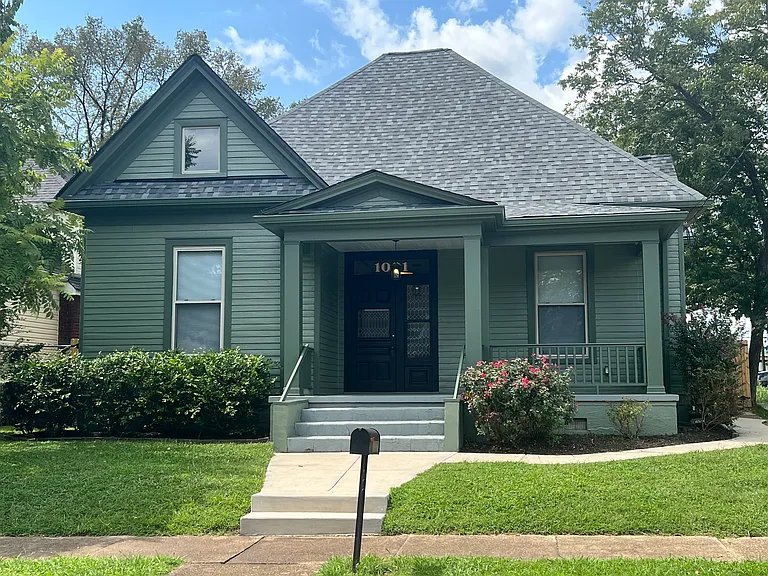 1001 S Highland Park Ave — Photo 1