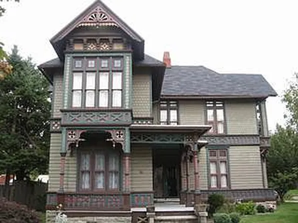 81 S Portage St, Westfield, NY 14787