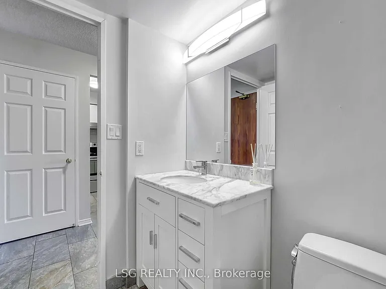 35 Empress Ave #601 — Photo 18