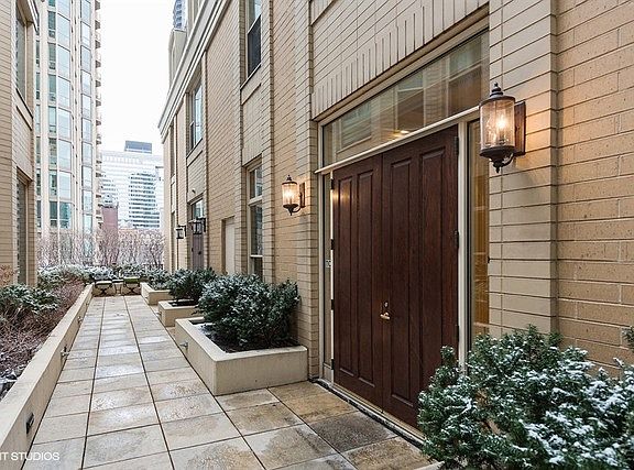 2nd image of 25 E Superior St APT 11C